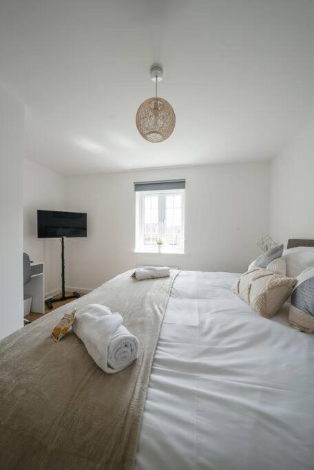 Stylish 2-Bed Home - For Company Contractor And Leisure Stays - Nec, Airport, Hs2, Contractors, Resort World Birmingham Esterno foto