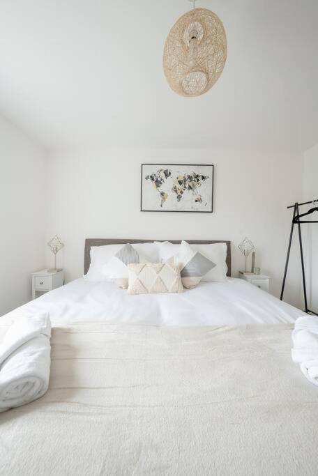 Stylish 2-Bed Home - For Company Contractor And Leisure Stays - Nec, Airport, Hs2, Contractors, Resort World Birmingham Esterno foto