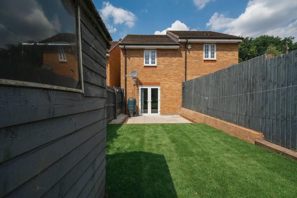 Stylish 2-Bed Home - For Company Contractor And Leisure Stays - Nec, Airport, Hs2, Contractors, Resort World Birmingham Esterno foto